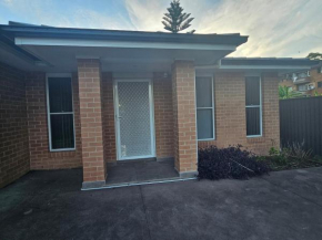 Convenient New Private granny flat